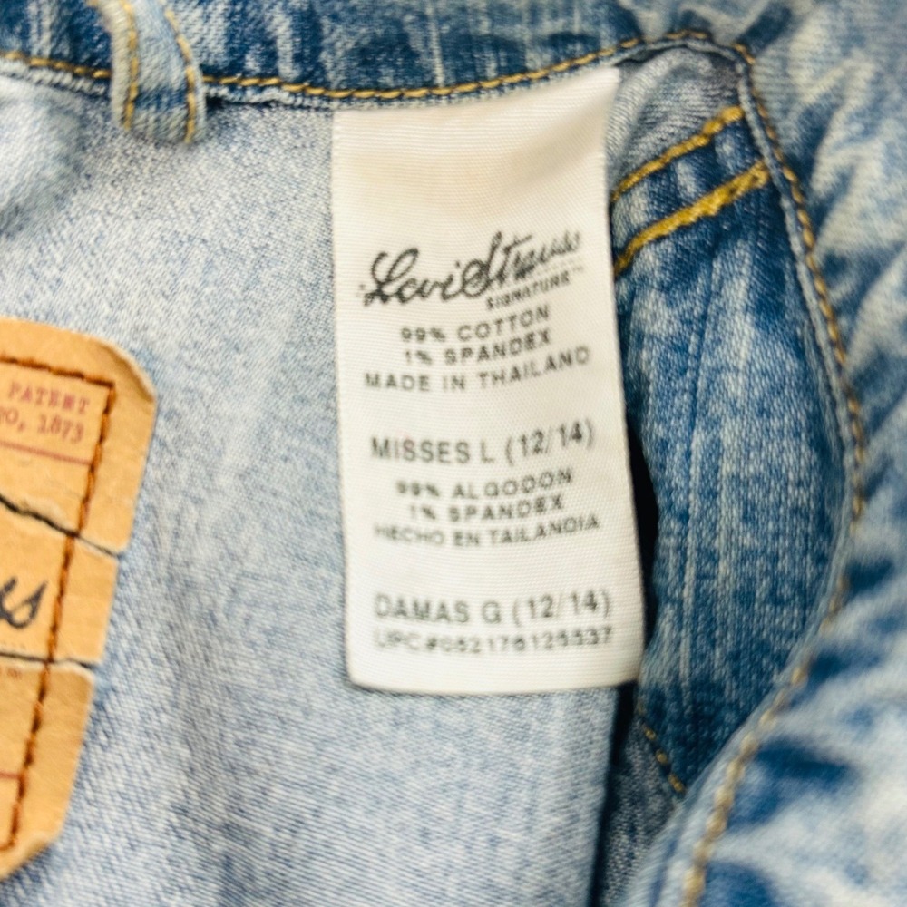 Levi Strauss Signature Jean Jacket Womens L Light Wash Denim Trucker Distress - Picture 11 of 16